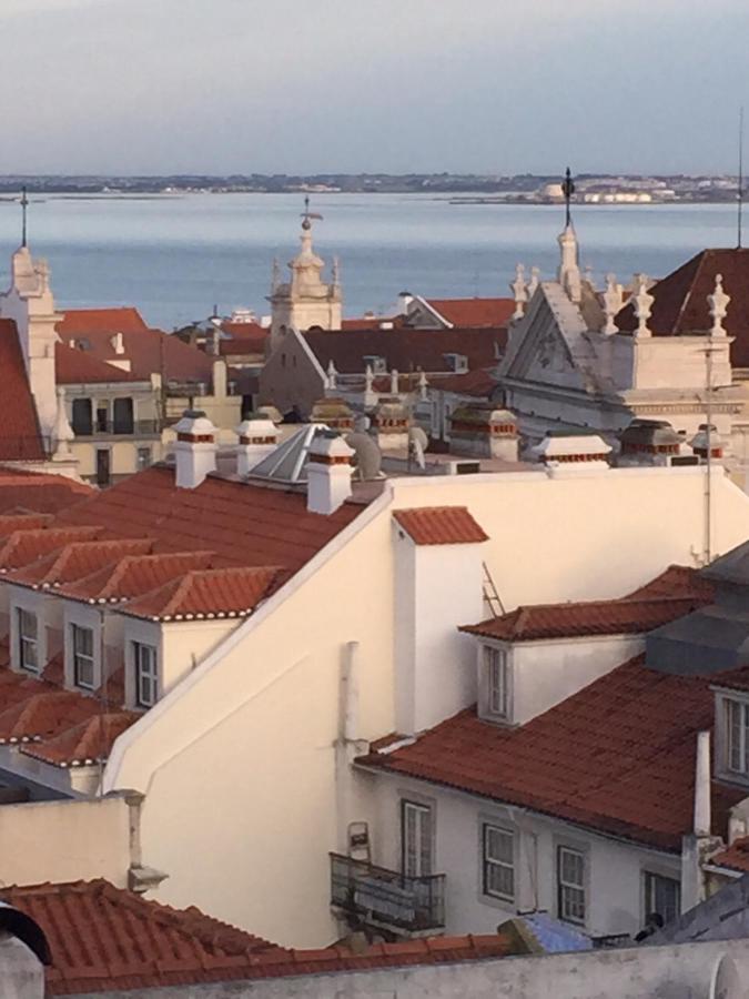Amazing Rooftop Terrace With River And Historic City View 4 Bedrooms 4 Bathrooms Ac 19Th Century Building Chiado リスボン エクステリア 写真