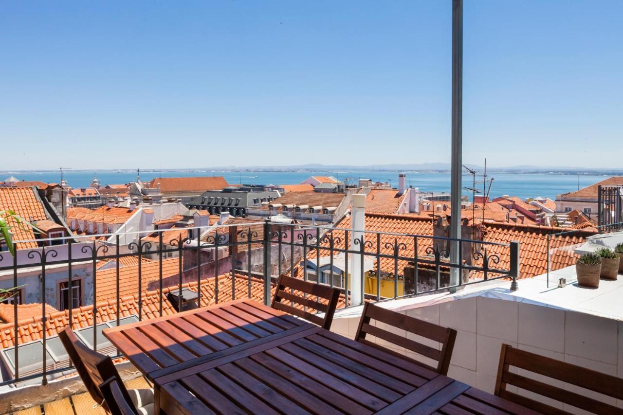Amazing Rooftop Terrace With River And Historic City View 4 Bedrooms 4 Bathrooms Ac 19Th Century Building Chiado リスボン エクステリア 写真